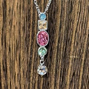 3/$18 Beautiful Necklace Made With Swarovski Crystal - New - Lot 391